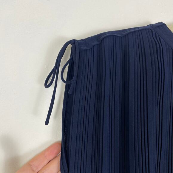 CLUB Monaco Navy Viga Pleated Tie-Shoulder Romper size 2 - Picture 7 of 8